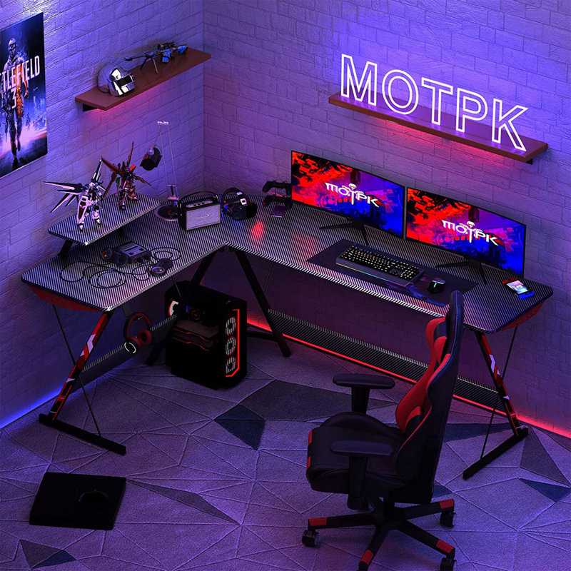 Bureau de jeu en L