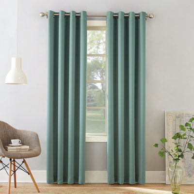 Panneau de rideau à oeillets à économie d'énergie thermique - Basics by Wayfair ™