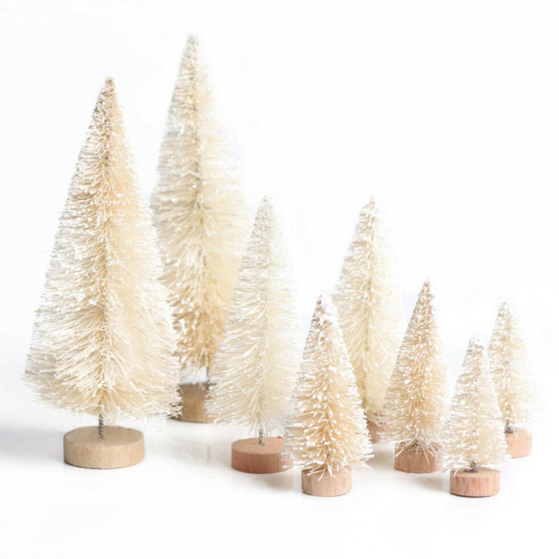 Arbre de Noël givré 5 pi 7 po régulier en polyéthylène artificiel doré