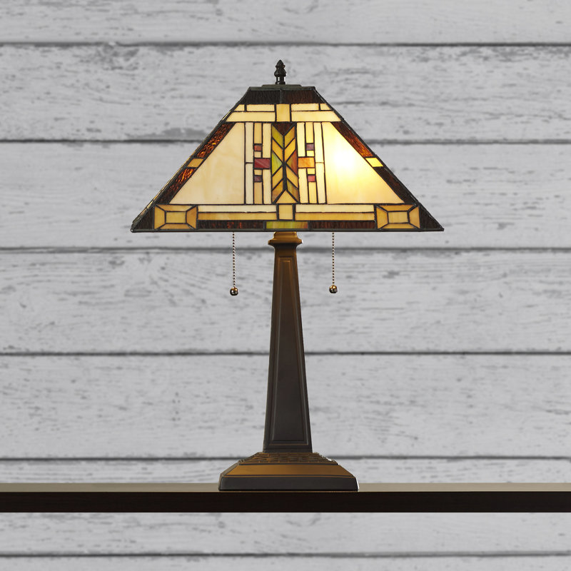 Middle Palisade Resin Table Lamp