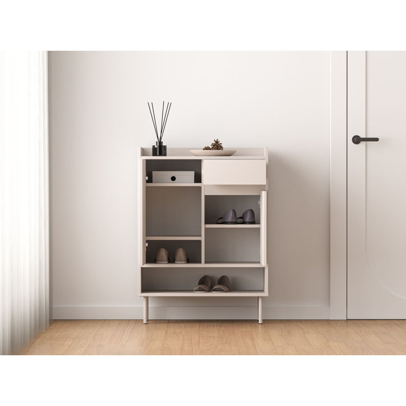 Shoe Storage, 70