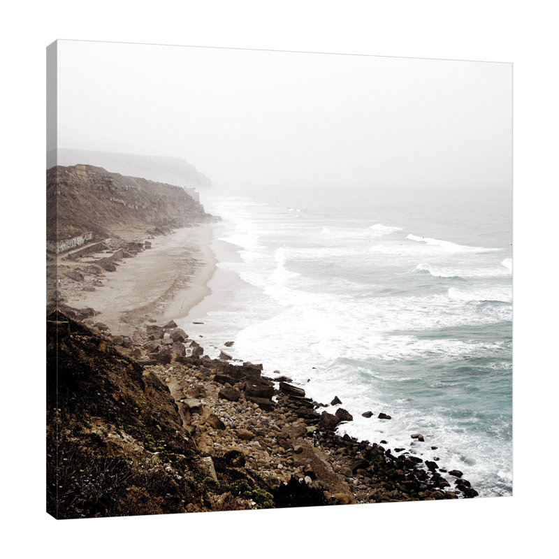 «Coastline» par Kimberly Allen - photographie sur toile tendue, H 30 po x l 30 po x P 1,5 po