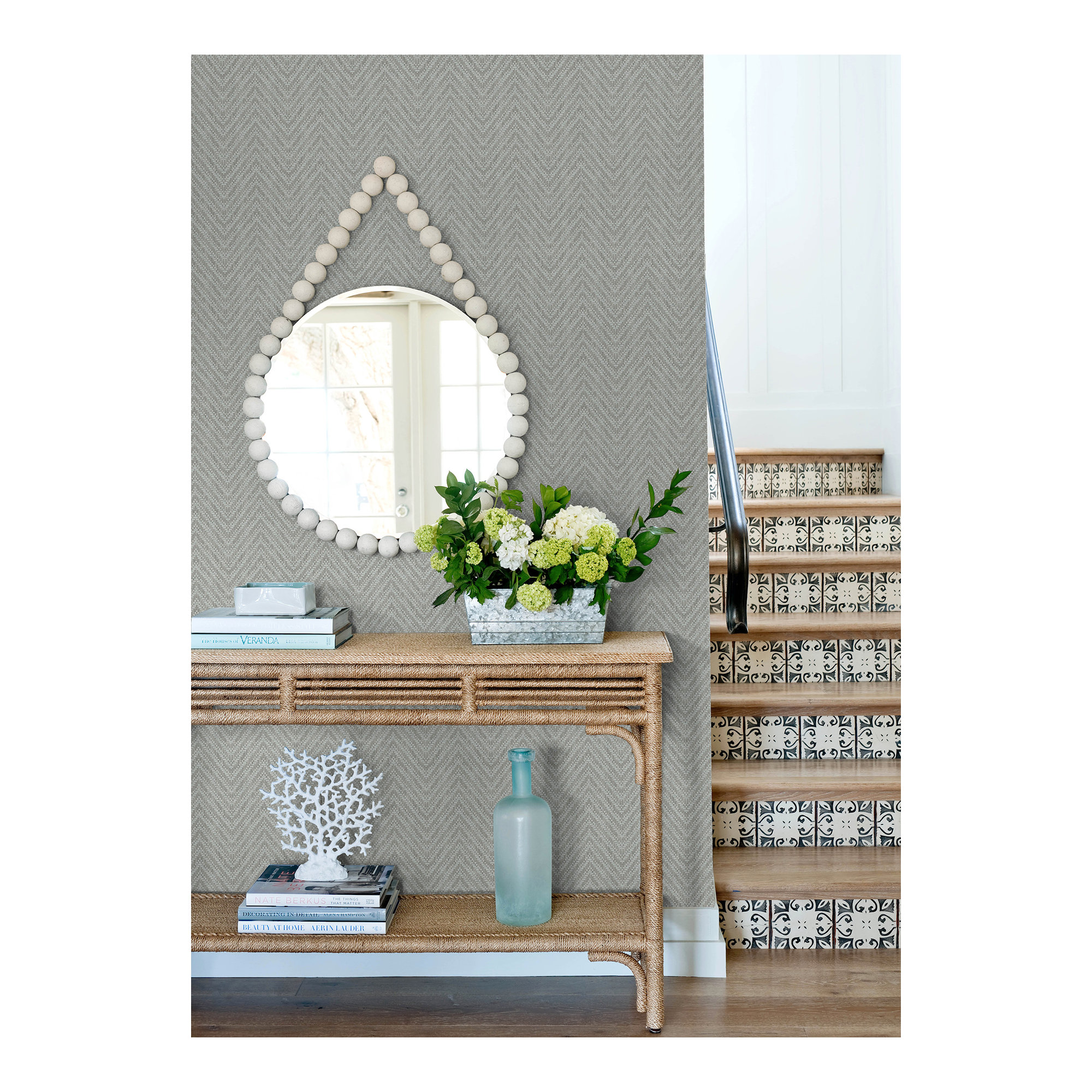 Ziggity Chevron Wallpaper, Gray