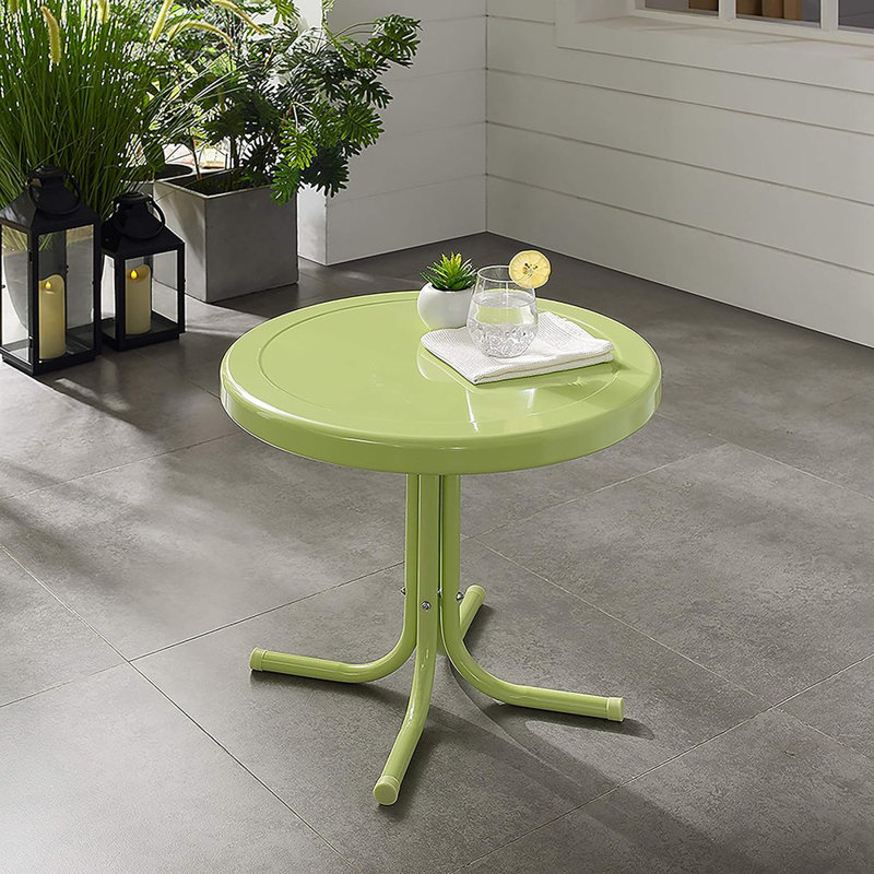 Table d'appoint d'extérieur en métal résistante aux intempéries, table d'appoint Griffith Furniture pour patio, terrasse ou porche, finition lime