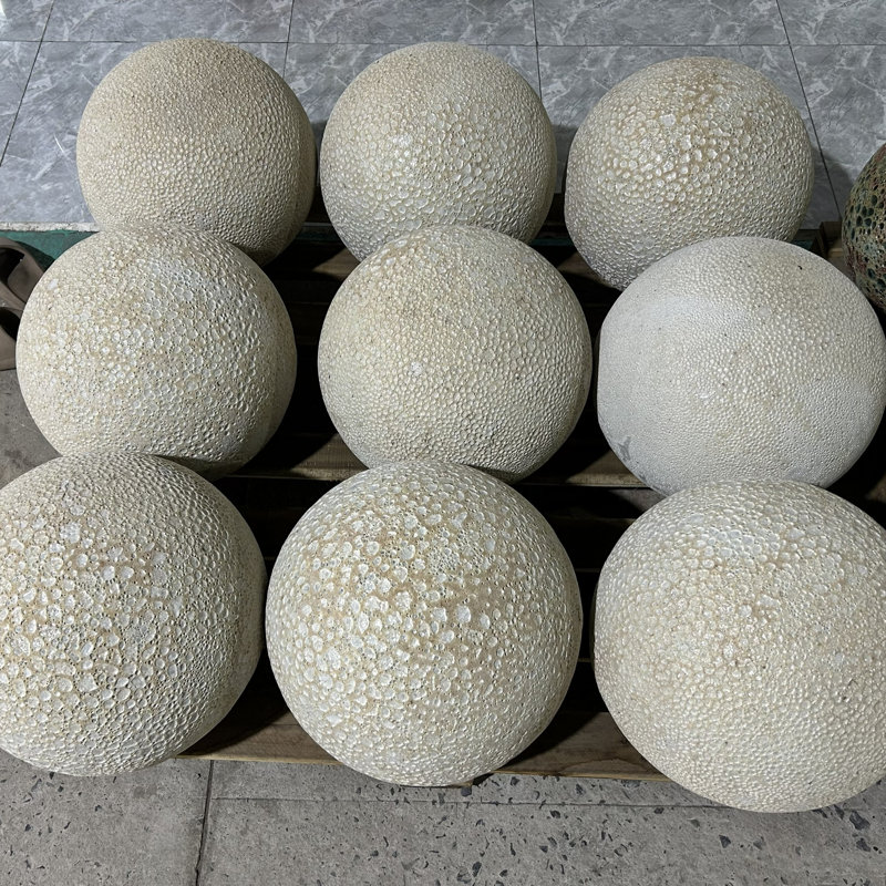 Sphère décorative Emerald Terra, H 14,5 po x l 16 po x P 16 po, Sand White