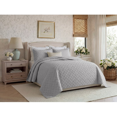Best Seller Quilted Blanket - Textured Weave Pattern, Airy Lightweight Bed Covering