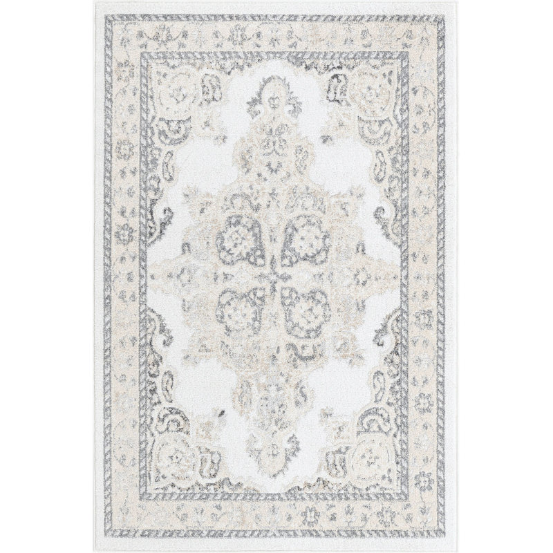 Makay Oriental Indoor Rug, Rectangle 4' x 6'