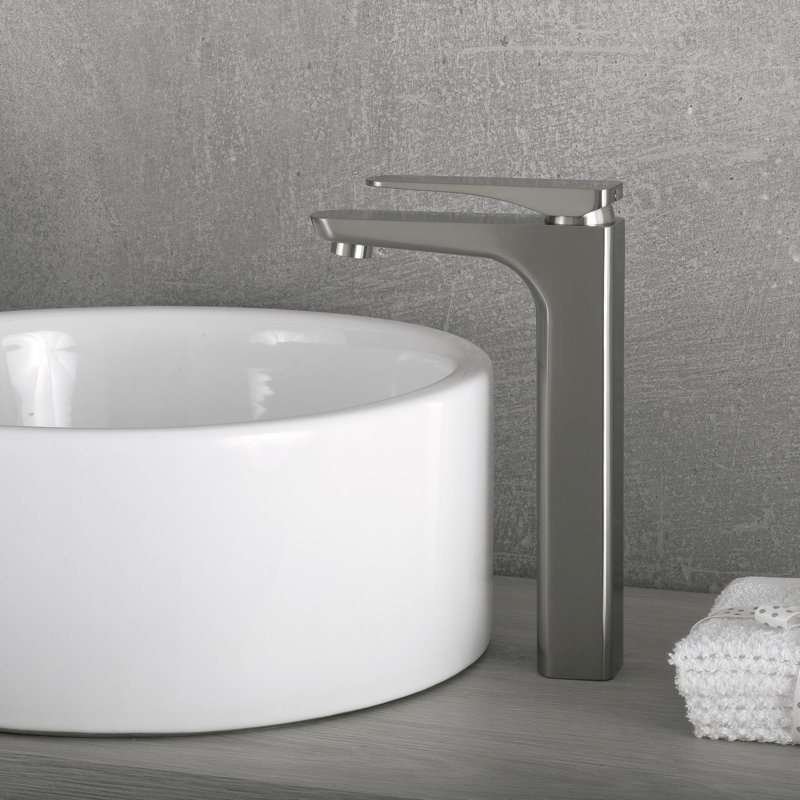 Single-handle Bathroom Faucet, Brushed Nickel