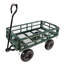 Les chariots de chariot de jardin facilitent le transport du bois de chauffage