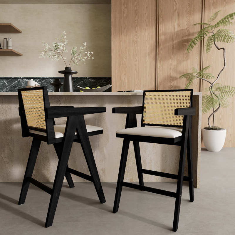 Tabouret de bar en plastique tissé avec dossier en canne - siège en tissu rembourré de mousse et structure en bois d'hévéa durable