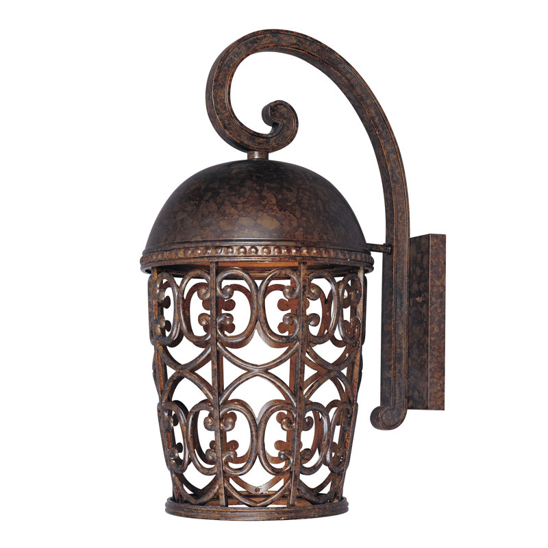 Lanterne murale d'extérieur Claverack, 21,25" H x 10" lx 13,25" D