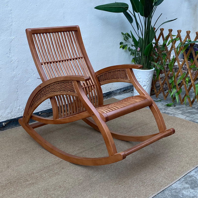 Chaise berçante en rotin