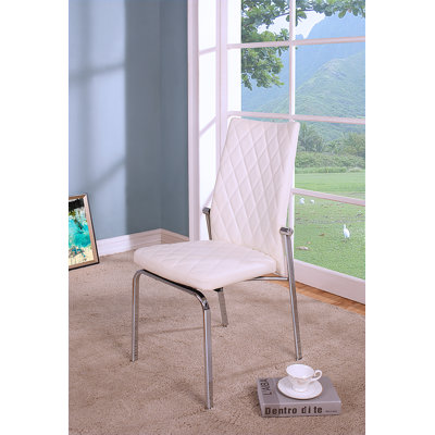 Side Chair in White (Set of 2)