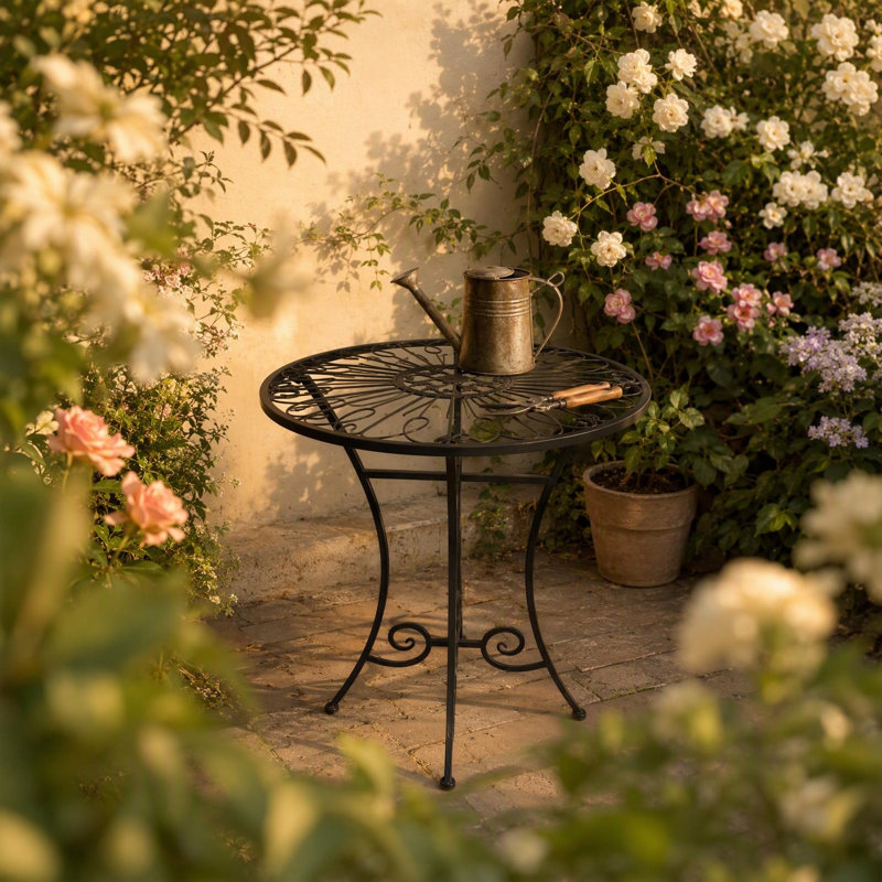 Table bistro de patio en fer forgé, table d'appoint ronde extérieure de 60 cm, table de jardin robuste en métal avec décor en volutes, table d'appoint noire résistante aux intempéries pour jardin, porche, balcon, pelouse ou café
