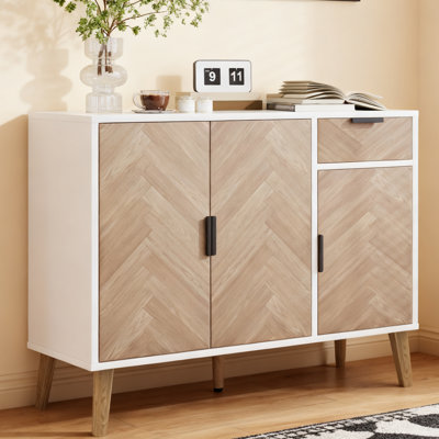 Buffet avec tablettes réglables