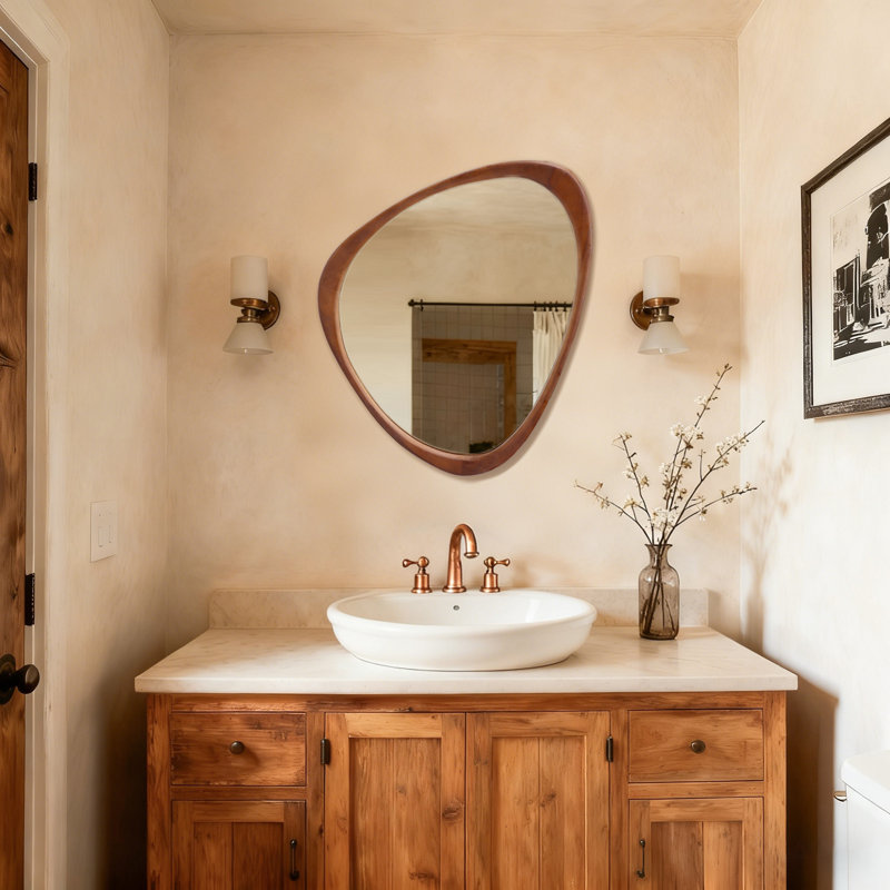 Miroir mural irrégulier à cadre en bois naturel, conception asymétrique unique, Bois brun, 24 po x 19 po