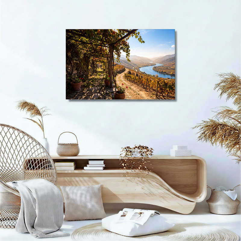 «Vineyard Trellis Path Over donnanting Winding River Valley», art mural, H 12 po x l 18 po