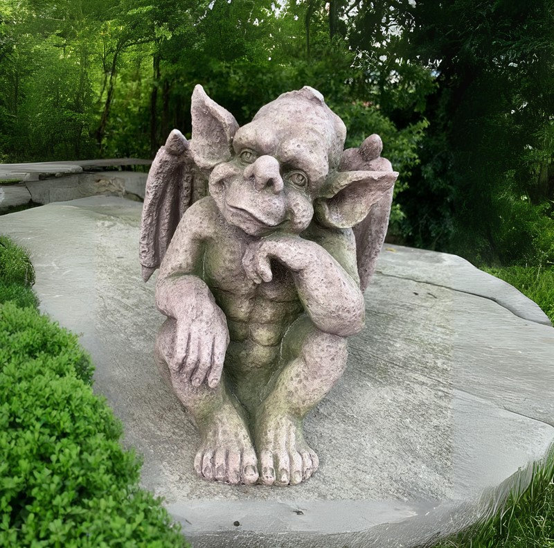 16 po Grande gargouille assise avec des ailes, Gray