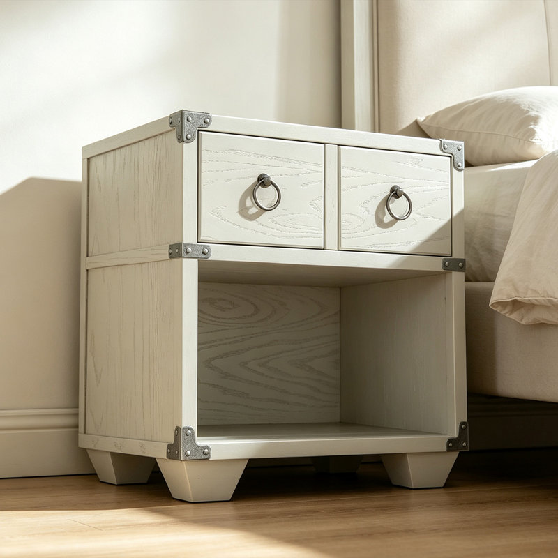 Table de chevet moderne et minimaliste avec un tiroir et un compartiment de rangement ouvert
