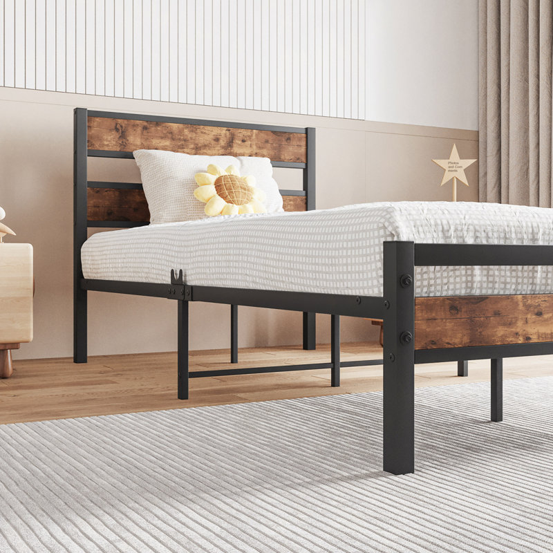 Base de lit plateforme avec tête de lit en bois rustique rétro, support de lattes en métal robuste, aucun sommier requis