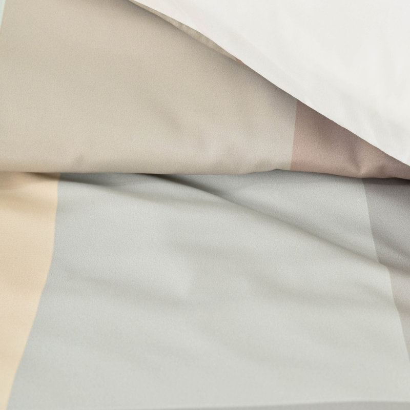 Madart Inc Polyester Geometric Shapes Duvet Cover, Queen Duvet Cover + 2 Standard Shams