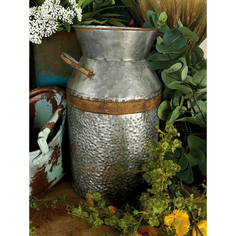 Elio Metal Table Vase, Extra Large