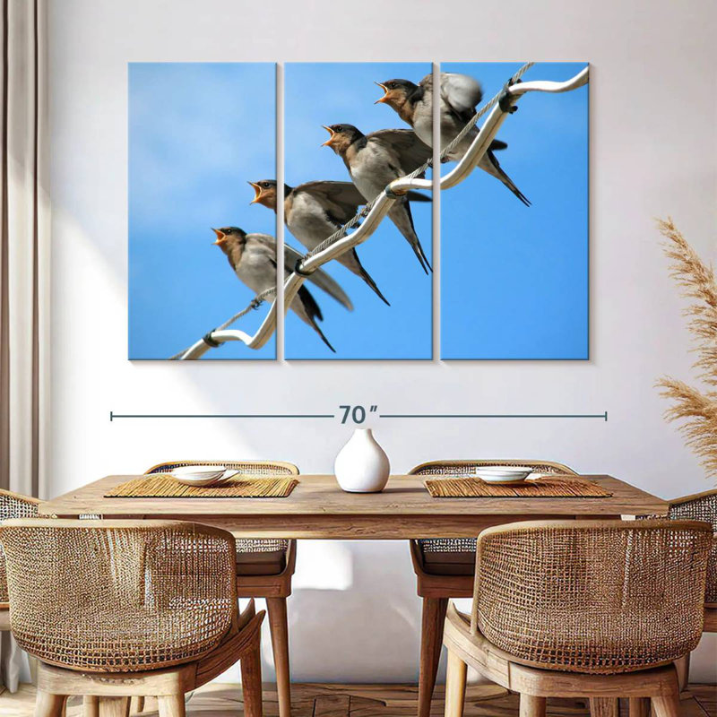 Bébé hirondelle affamé, 42" H x 65" W