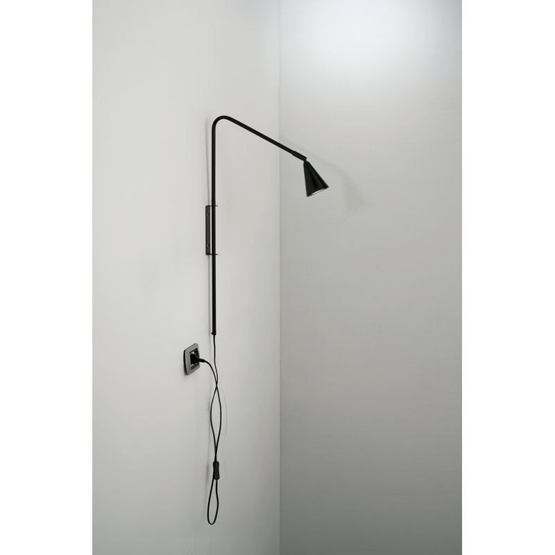 Nairobi Plug-in Wallchiere, Black