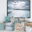 Plage avec sable blanc et ciel nuageux - Photographie sur toile-67227903-67227906