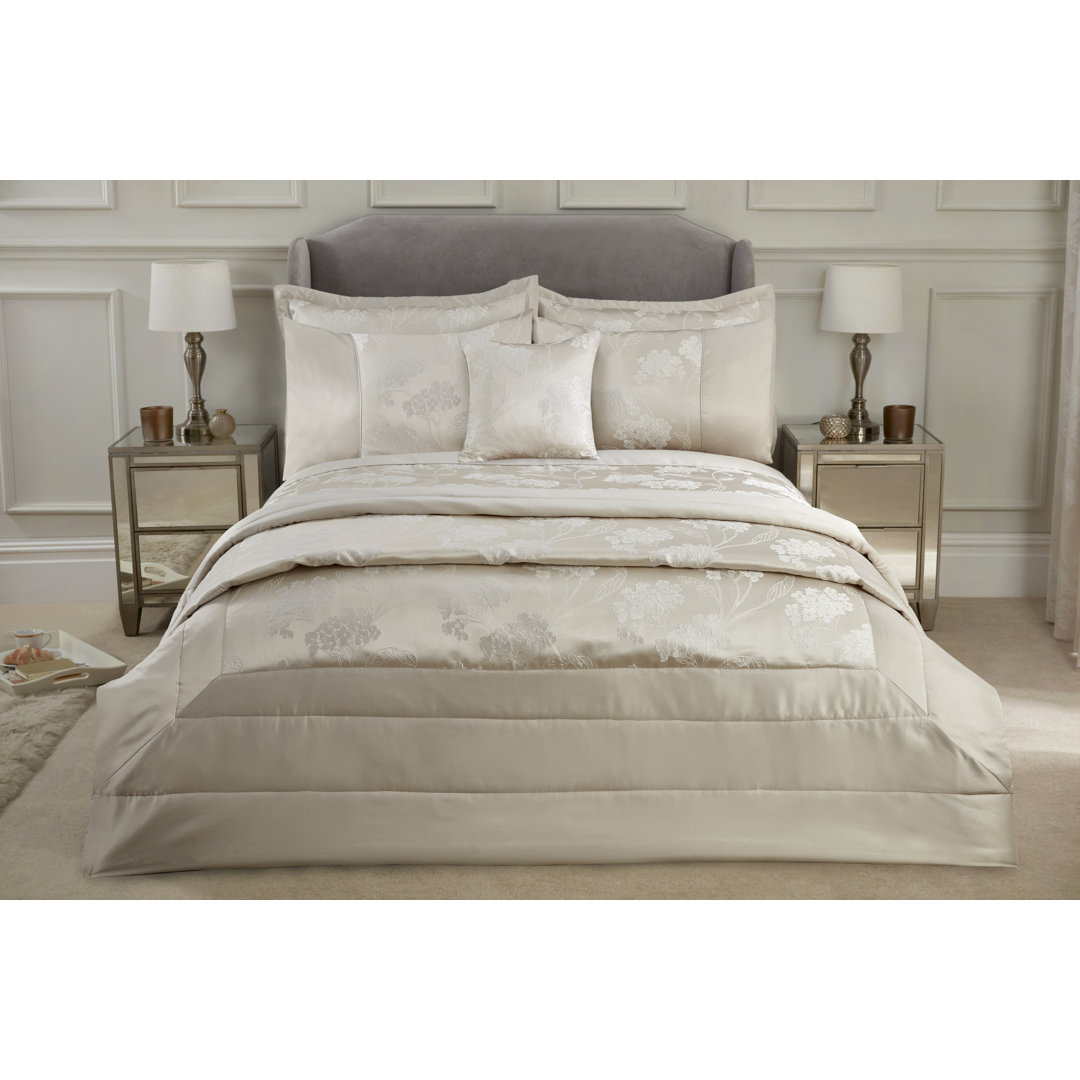 Blossom Polyester Floral Bedspread