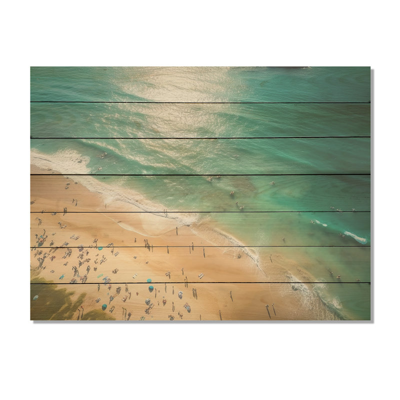 Vue aérienne de la plage côtière verte I - plage et océan sur bois, H 24 po x l 32 po x P 0,78 po