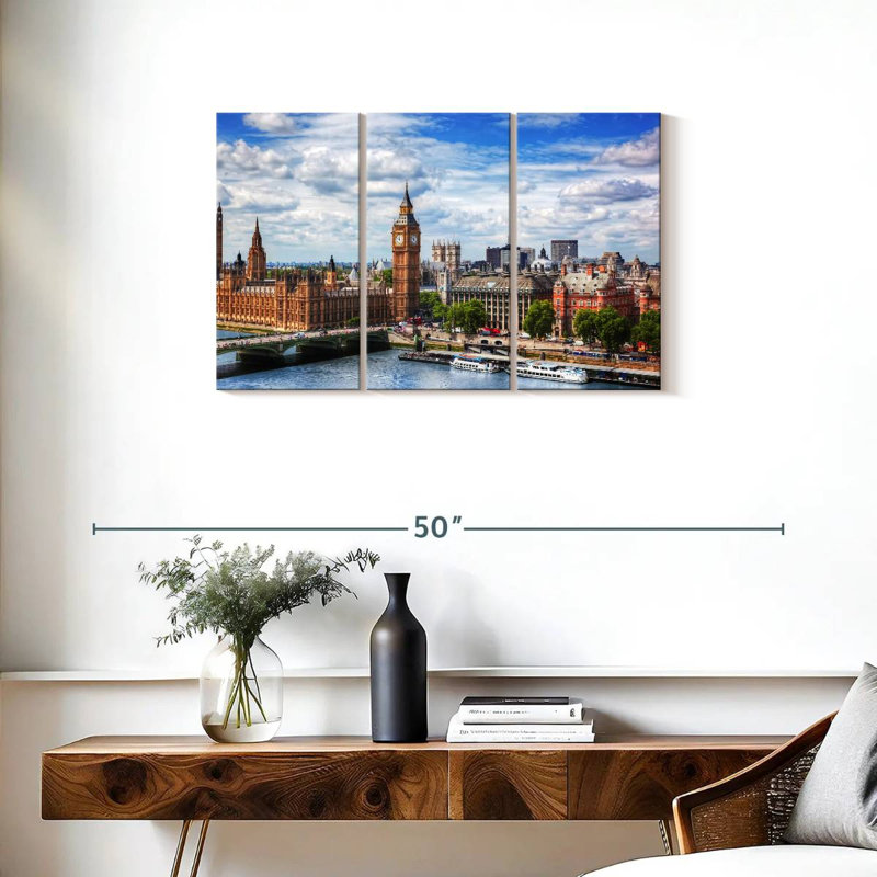 Sireci Westminster, 20" H x 33" W