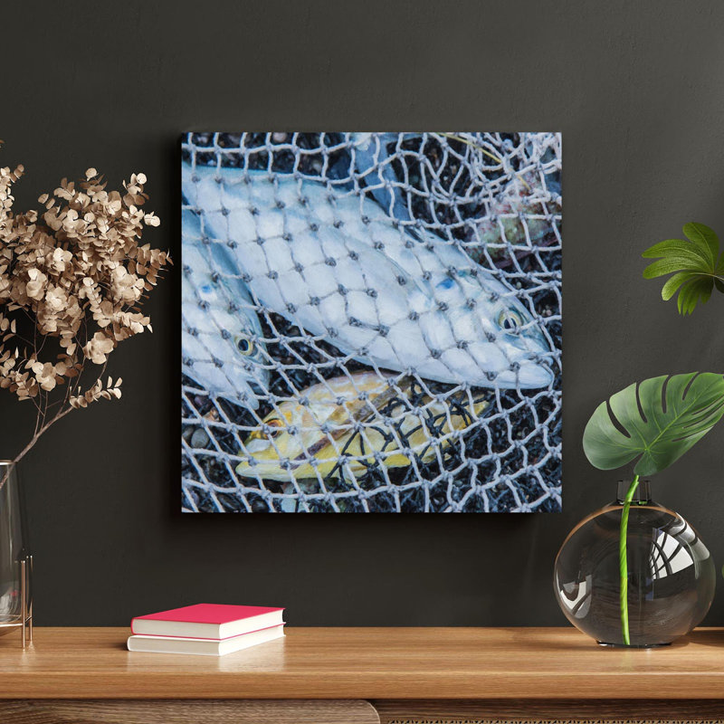 Certains poissons dans un filet de pêche - 1 pièce, reproduction d'art graphique carré sur toile tendue, H 32 po x l 32 po