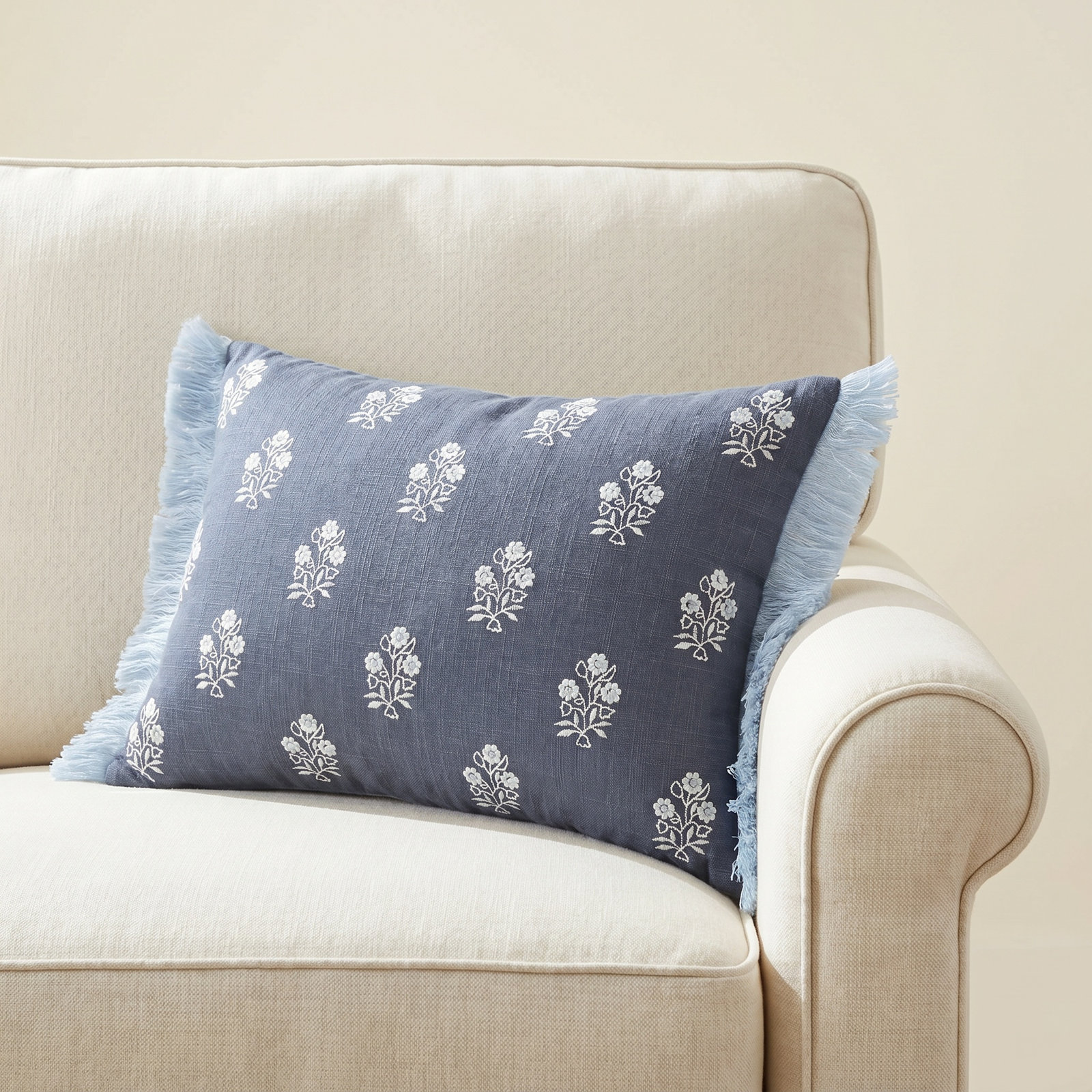 Leigha 20" x 14" Cotton Throw Pillow