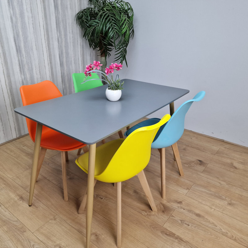 Rigmor 4 - Person Dining Set