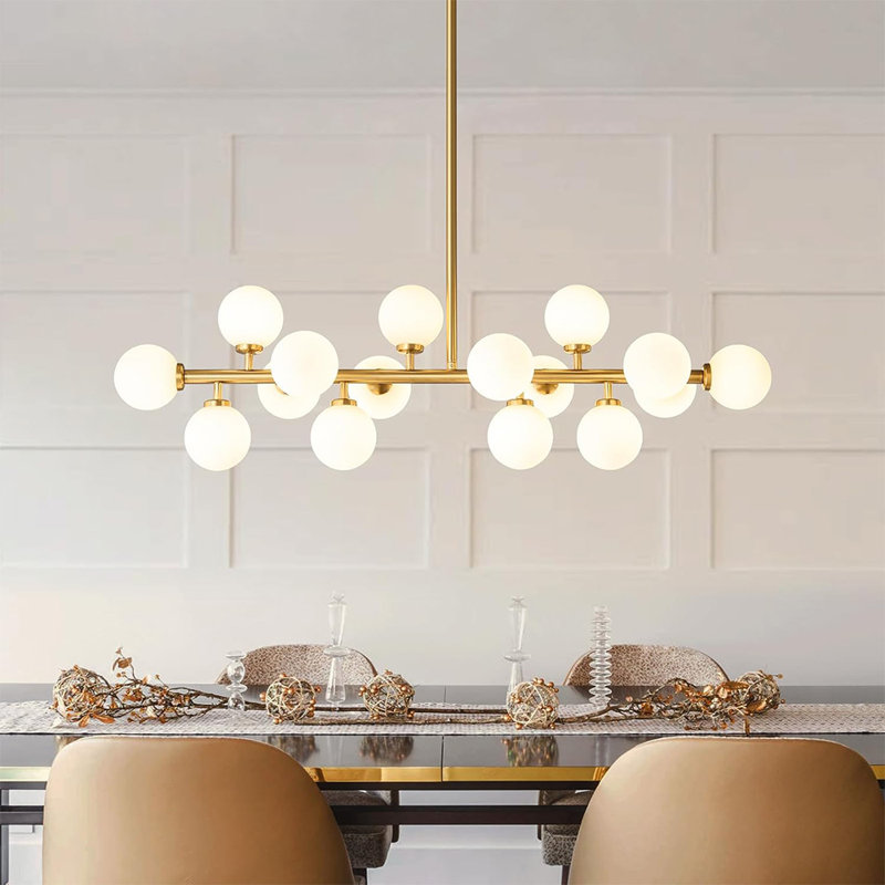 Lustre de style Mid-Century à 16 lumières: lustres Spoutnik linéaires dorés de 40 po - Luminaire sphérique en verre blanc laiteux - Long lustre suspendu moderne pour îlot de cuisine de salon