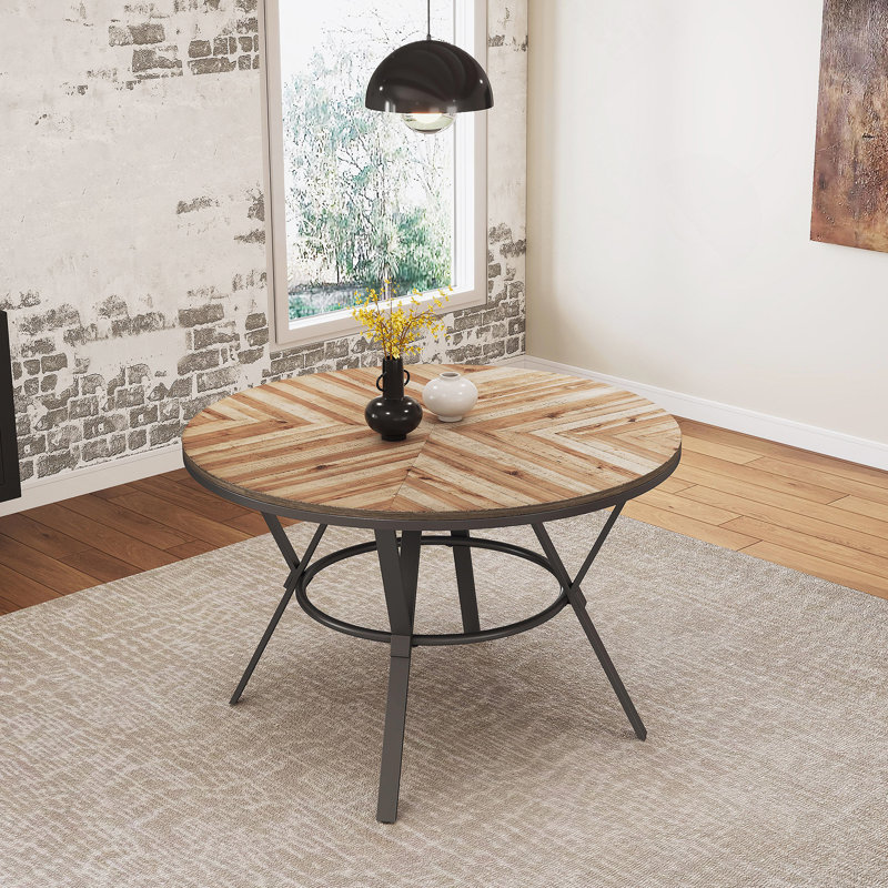 Table de salle à manger d'intérieur avec pieds en métal, bouleau clair