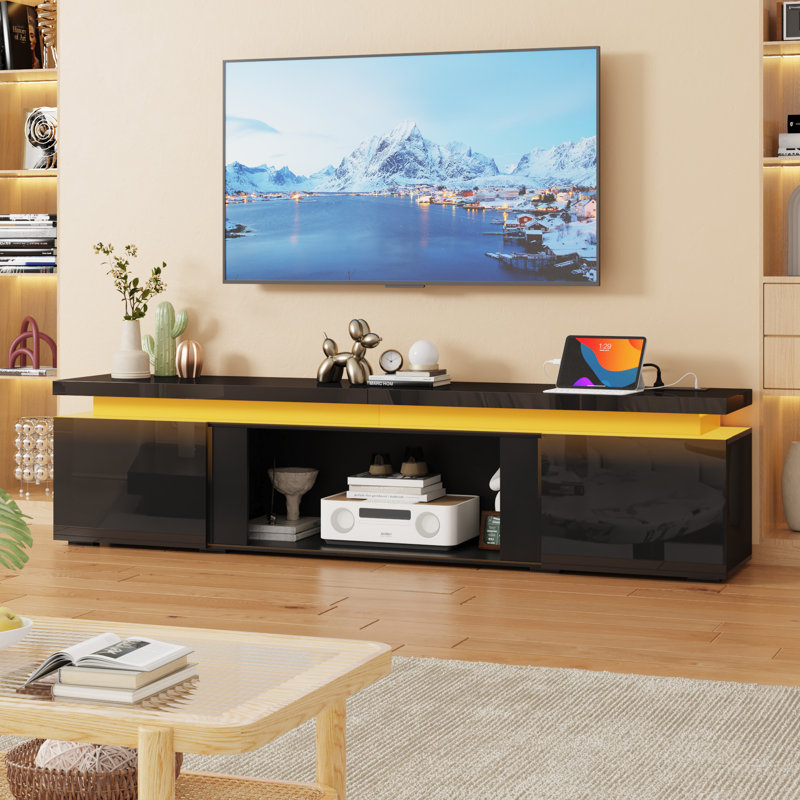 Meuble télé 71 po ultrabrillant avec prise de courant et lumière DEL, H 20,3 po x L 71 po x l 15 po, Noir