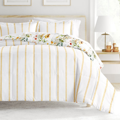 Down-Alternative Reversible Floral Comforter Set