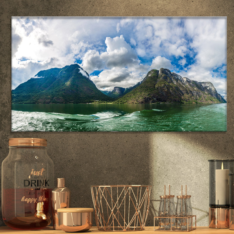 Reproduction de photo sur toile tendue, H 16 po x l 32 po x P 1 po