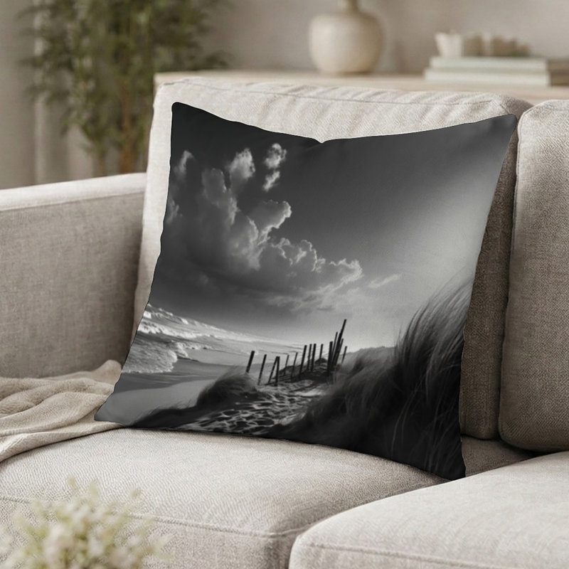 Coussin décoratif imprimé plage, motif paysage de plage noir et blanc II, H 16 po x l 16 po