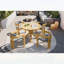 Ensemble de salle à manger 5 pièces pour l'extérieur en bois d'acacia avec chaises tonneau rembourrées, parfait pour la terrasse moderne et les rassemblements de jardin