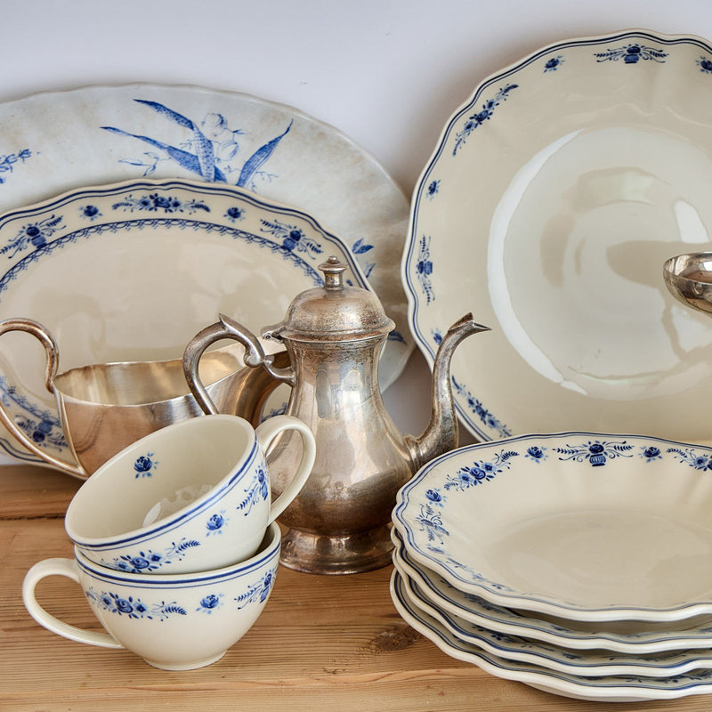 Vila Tea Cups And Saucers, Beige/Blue
