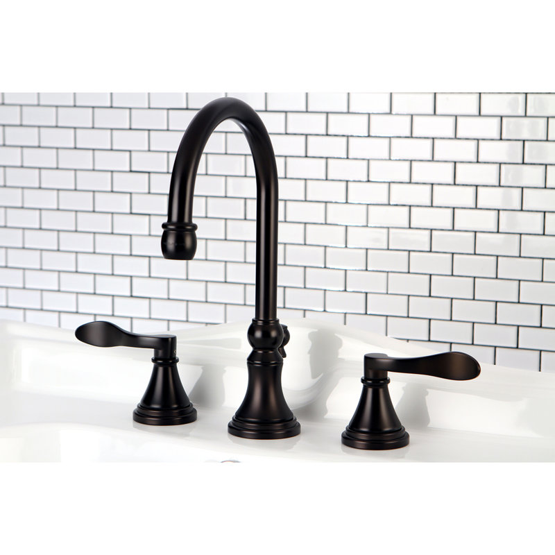 Robinet de salle de bain espacé à deux poignées à 3 poignées et fixation sur le comptoir avec bonde escamotable en laiton Kingston Brass NuFrench