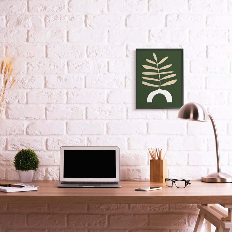 «Yellow Plant in Unique Vase over Green» par Victoria Barnes - impression sur toile, H 20 po x l 16 po