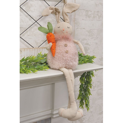 Ciccio assis lapin à longues pattes