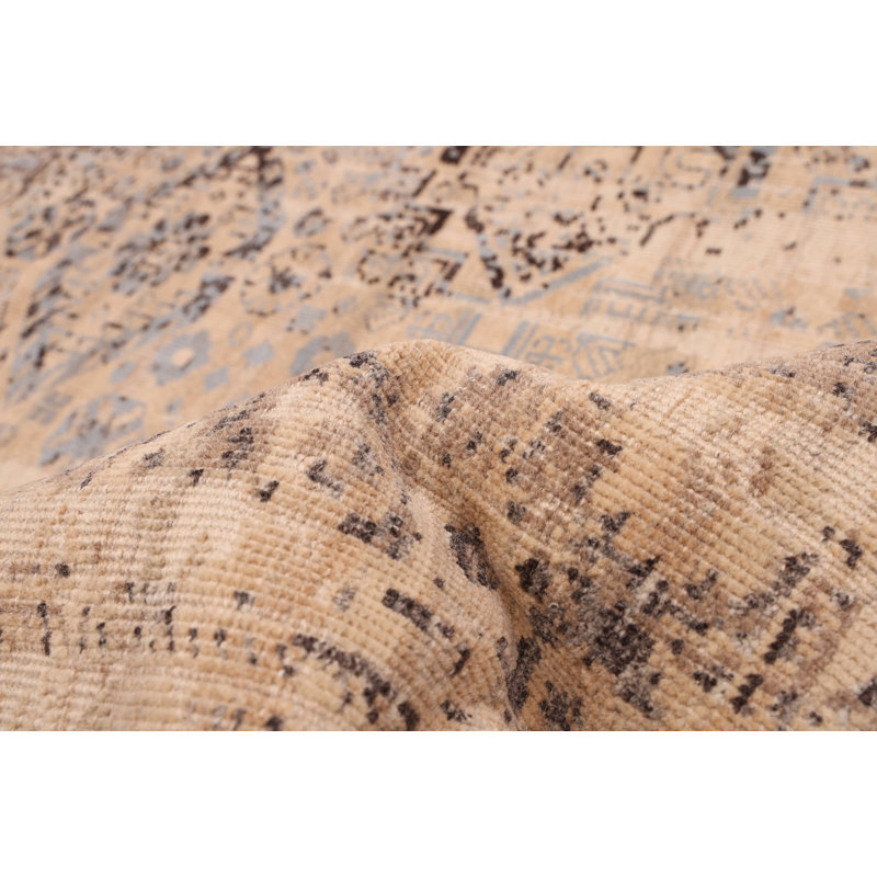 Jules Serapi Beige Rug 8'2" x 9'9"