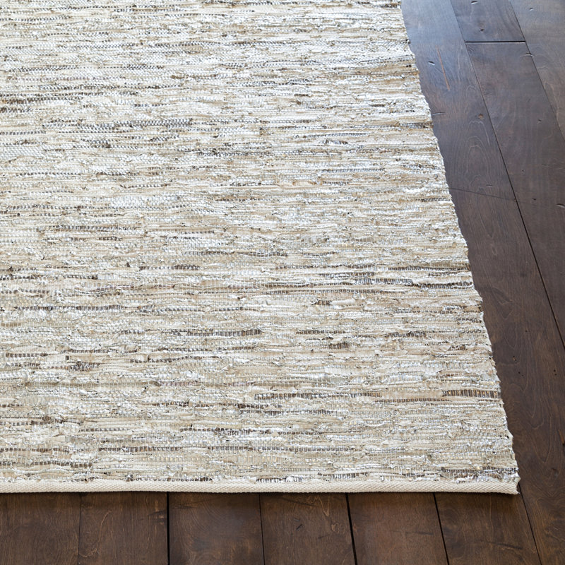 Jazz Hand Loomed Area Rug in Silver/Gray, Runner 2'6" x 7'6"