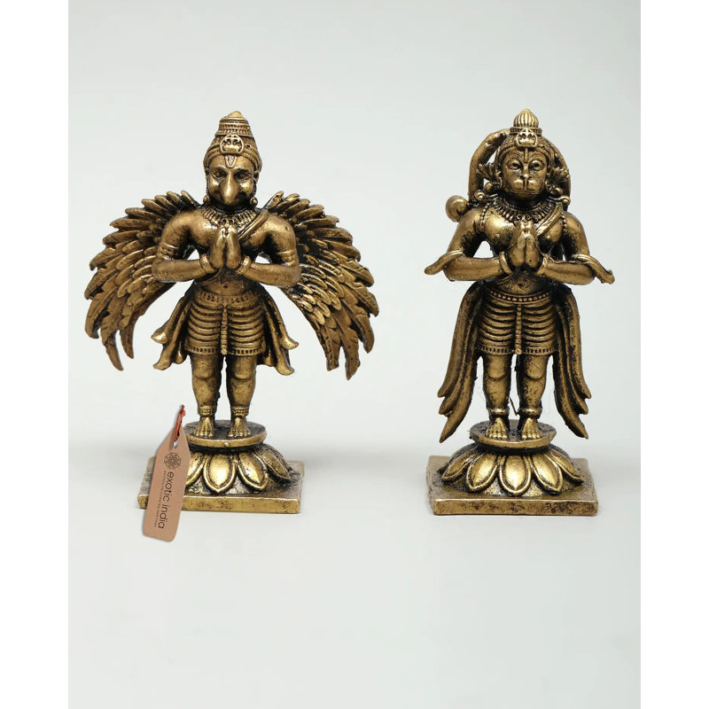 Petite paire de seigneurs Hanuman et Garuda se tenant debout dans un geste de Namaskar, idéal pour un Puja