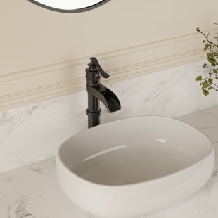 Single-handle Bathroom Faucet with Drain Assembly